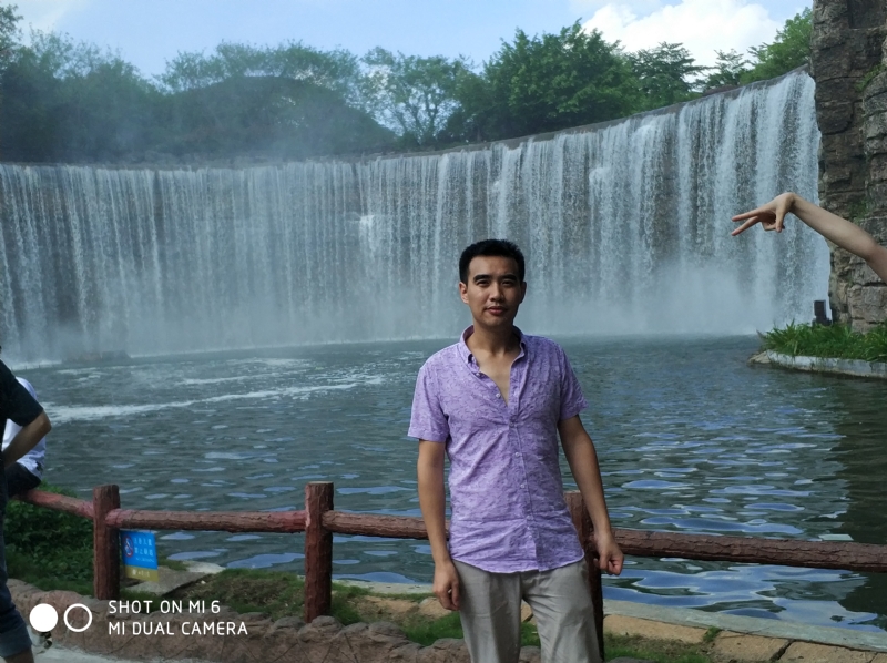 追梦人的第一张照片--南宁相亲服务中心