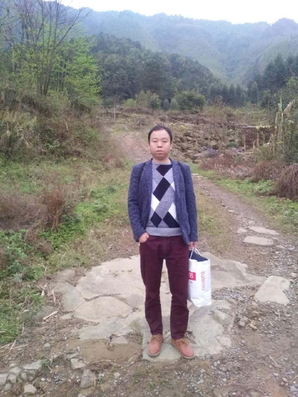 奋斗的第一张照片--南宁相亲服务中心