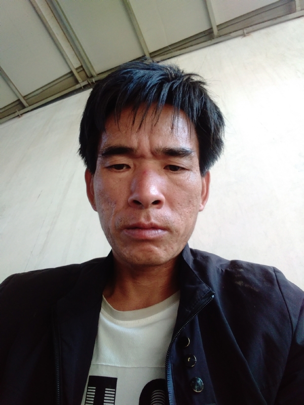 项斌的第一张照片--南宁相亲服务中心