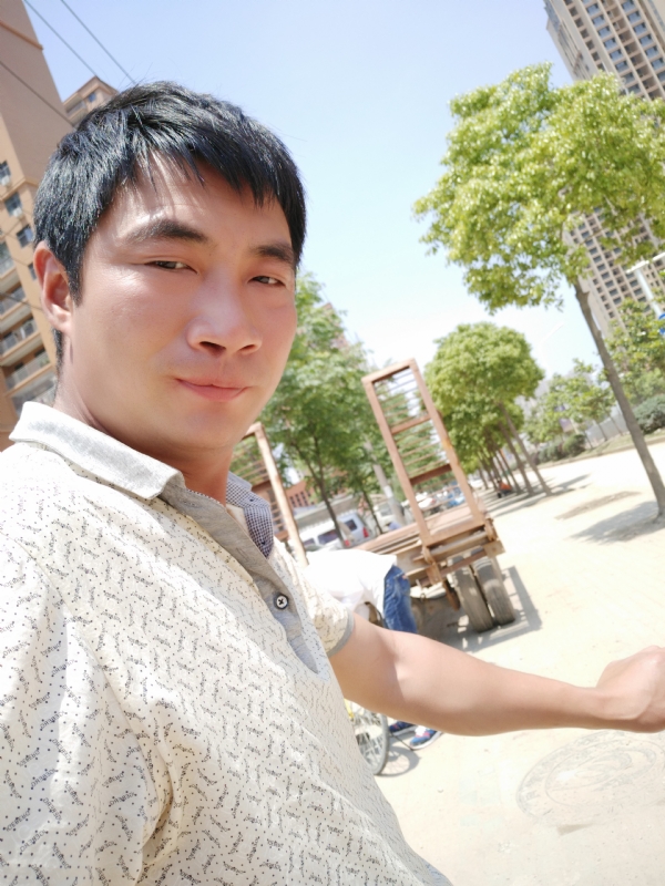 勇哥的第一张照片--南宁相亲服务中心