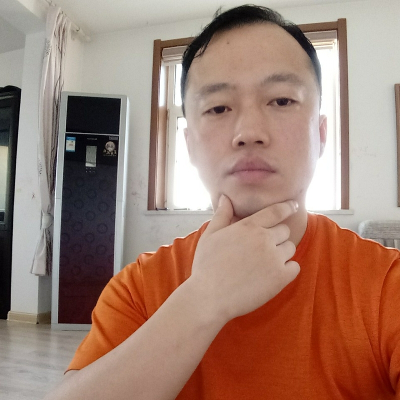 爱热闹的人的第一张照片--南宁相亲服务中心