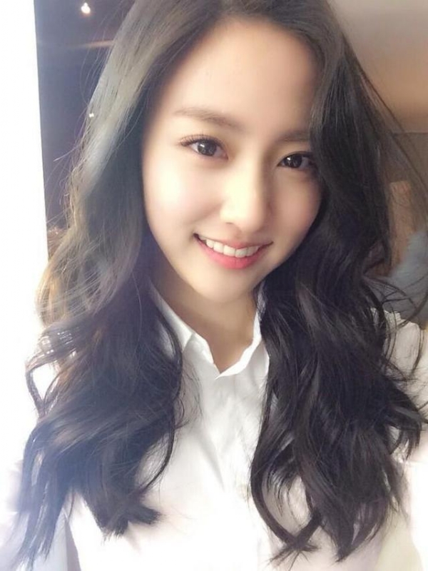 等爱的易微的第一张照片--南宁相亲服务中心