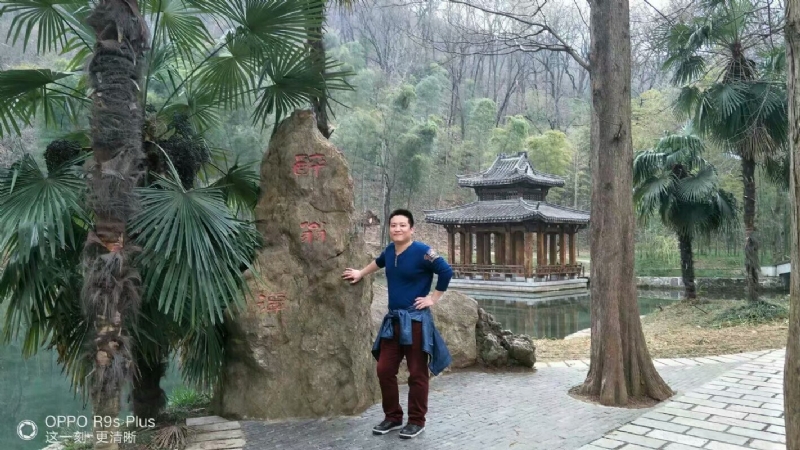 烦事用点心的第一张照片--南宁相亲服务中心