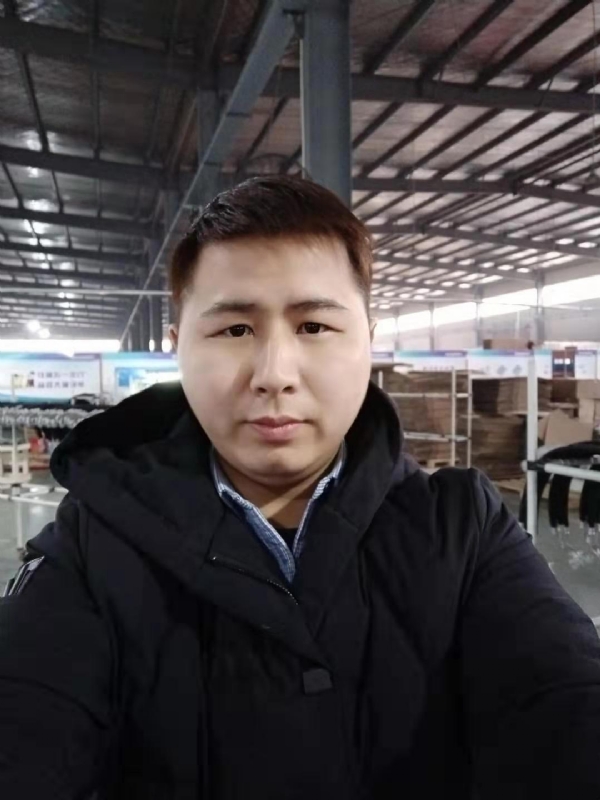 刀锋的第一张照片--南宁相亲服务中心