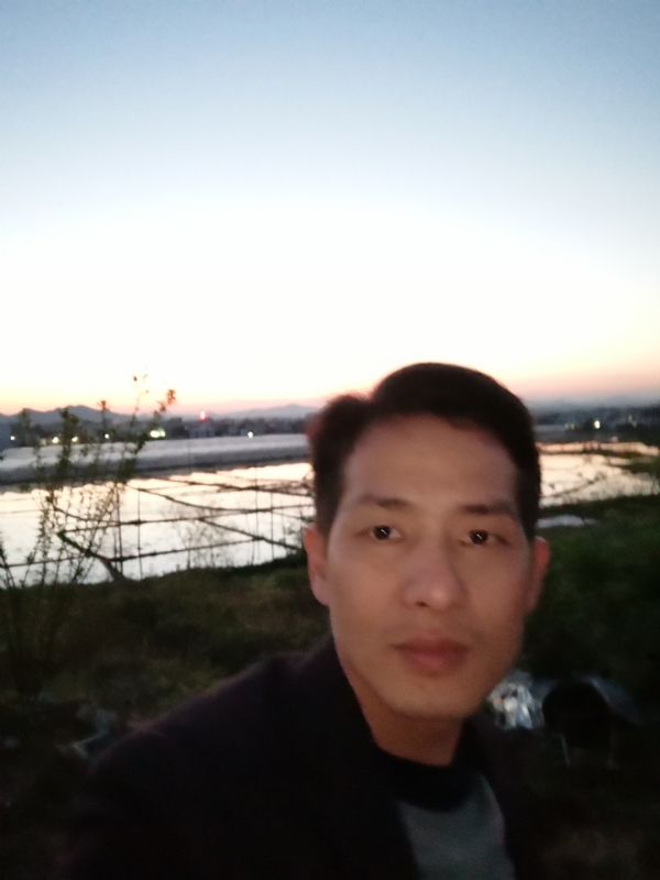 不忘初心的第一张照片--南宁相亲服务中心