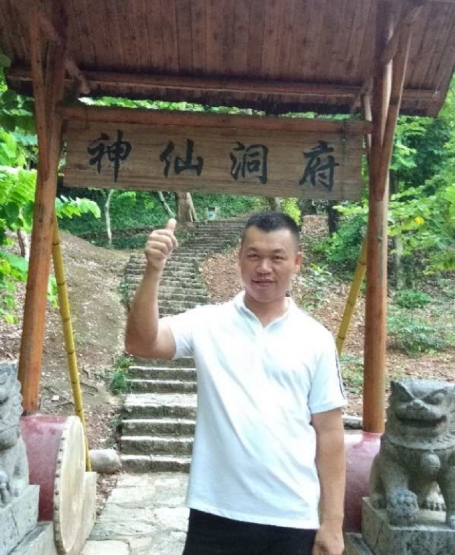 强仔的第一张照片--南宁相亲服务中心