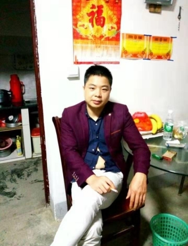 蓝色的微笑的第一张照片--南宁相亲服务中心