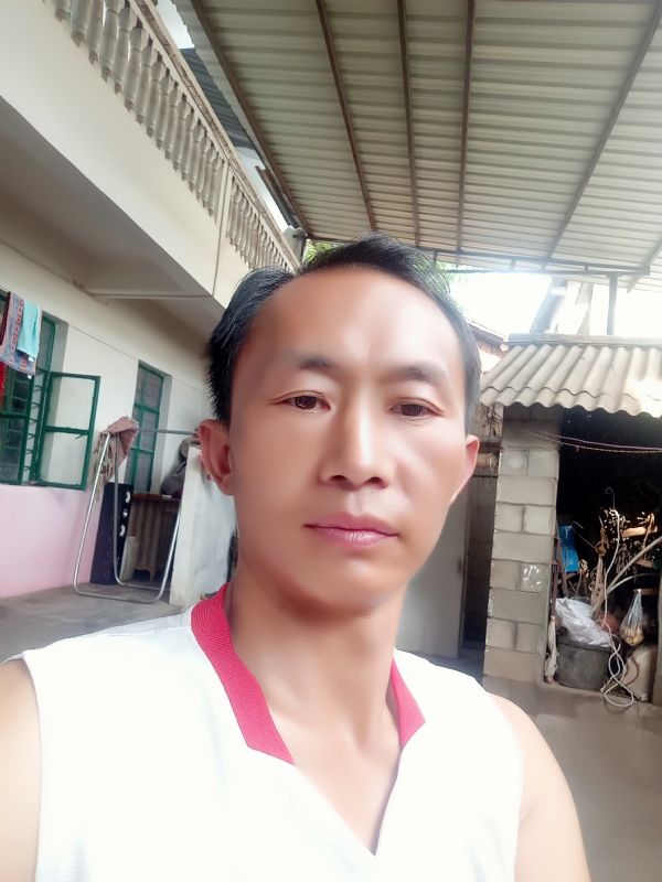 白鸽的第一张照片--南宁相亲服务中心