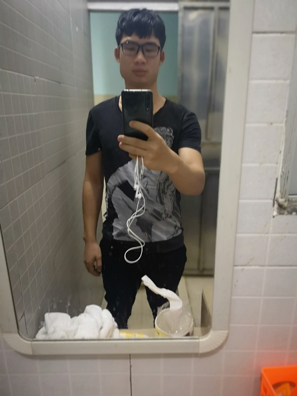 右手的执着的第一张照片--南宁相亲服务中心