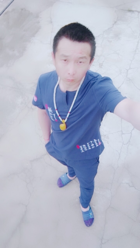 一叶之秋的第一张照片--南宁相亲服务中心