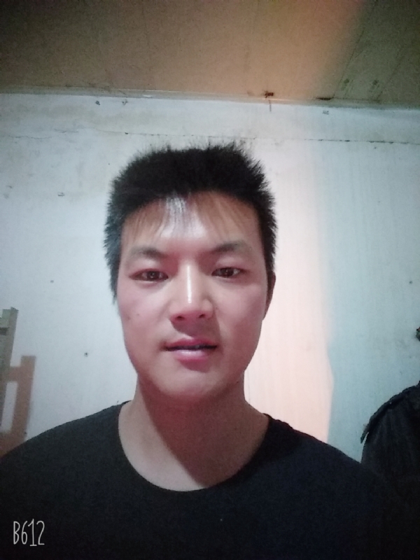 风轻云淡的第一张照片--南宁相亲服务中心