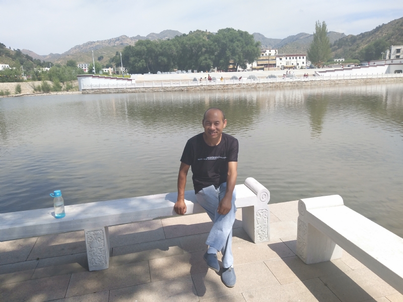 大漠独行的第一张照片--南宁相亲服务中心