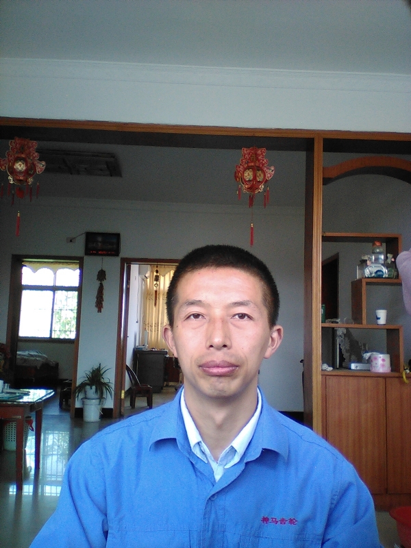 红玫瑰的第一张照片--南宁相亲服务中心