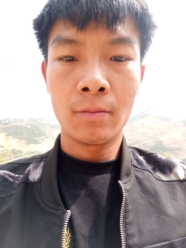 唐伟的第一张照片--南宁相亲服务中心