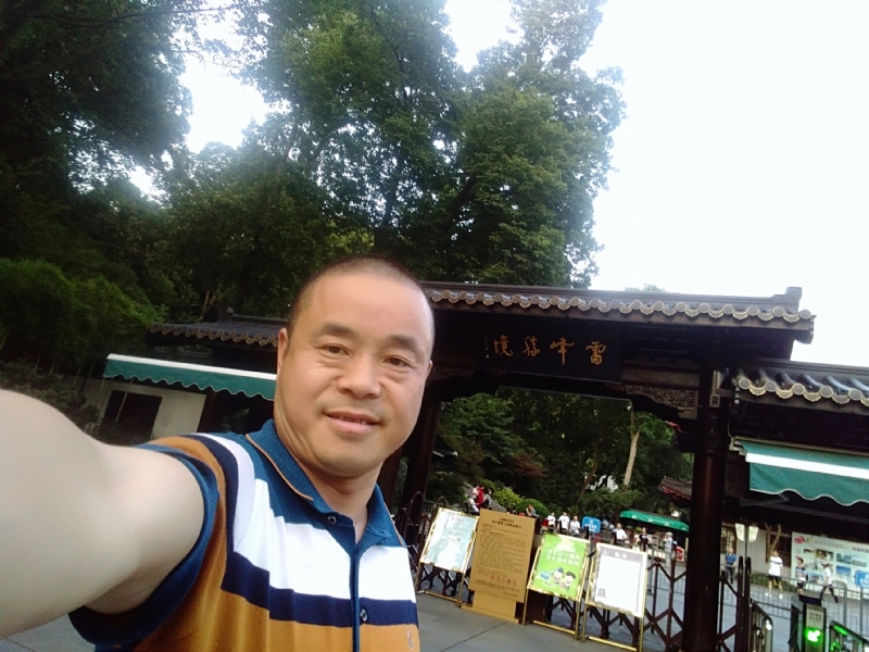 夏雨晨紫的第一张照片--南宁相亲服务中心