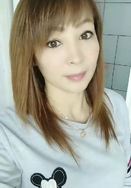 魅力白玲的第一张照片--南宁相亲服务中心