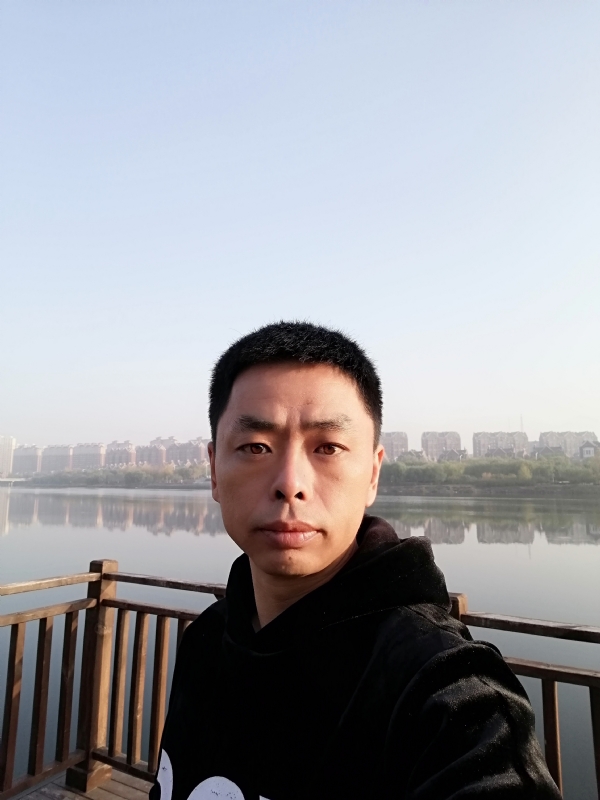 蓝颜的第一张照片--南宁相亲服务中心