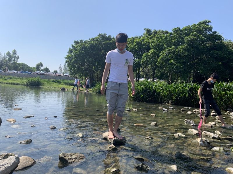 放假吃鸡的第二张照片--南宁相亲服务中心