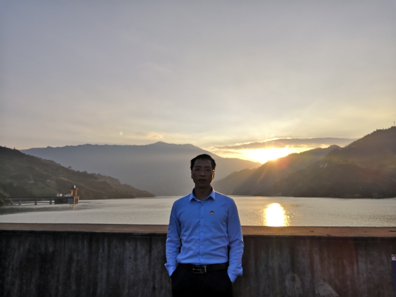 庸人自扰的第一张照片--南宁相亲服务中心