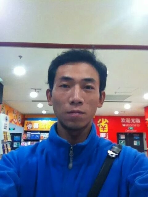 青草地溪水边的第一张照片--南宁相亲服务中心