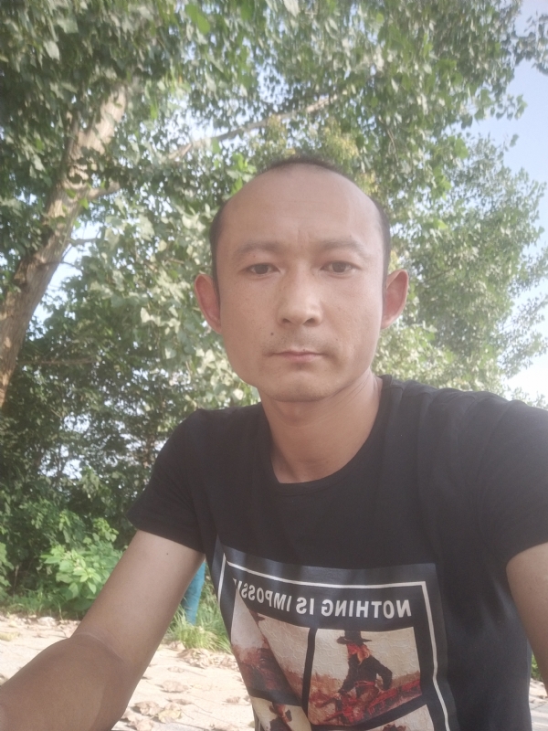 80大叔的第二张照片--南宁相亲服务中心