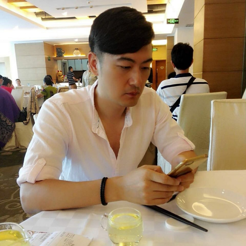 猩猩的第一张照片--南宁相亲服务中心