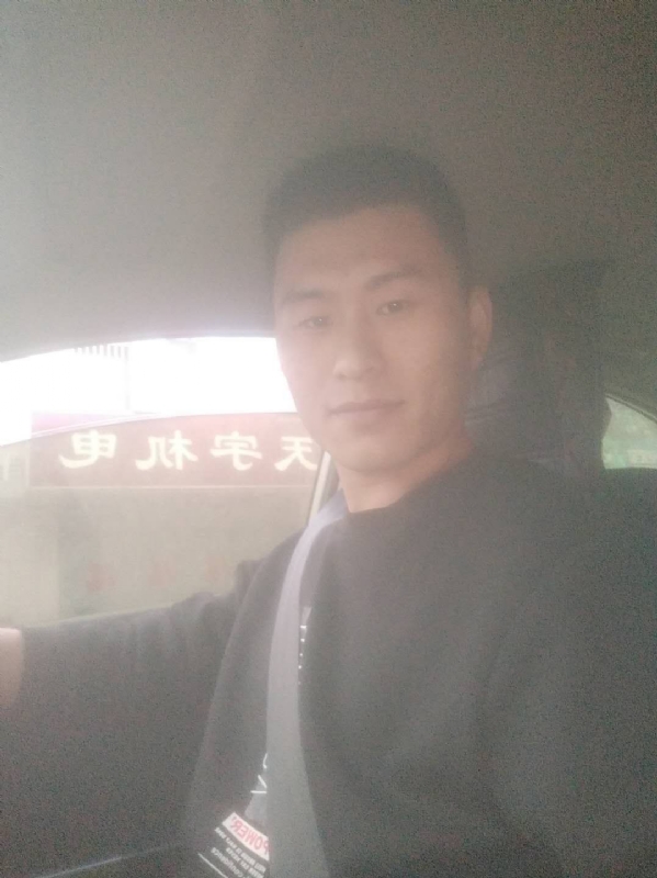 老鼠爱上猫的第一张照片--南宁相亲服务中心