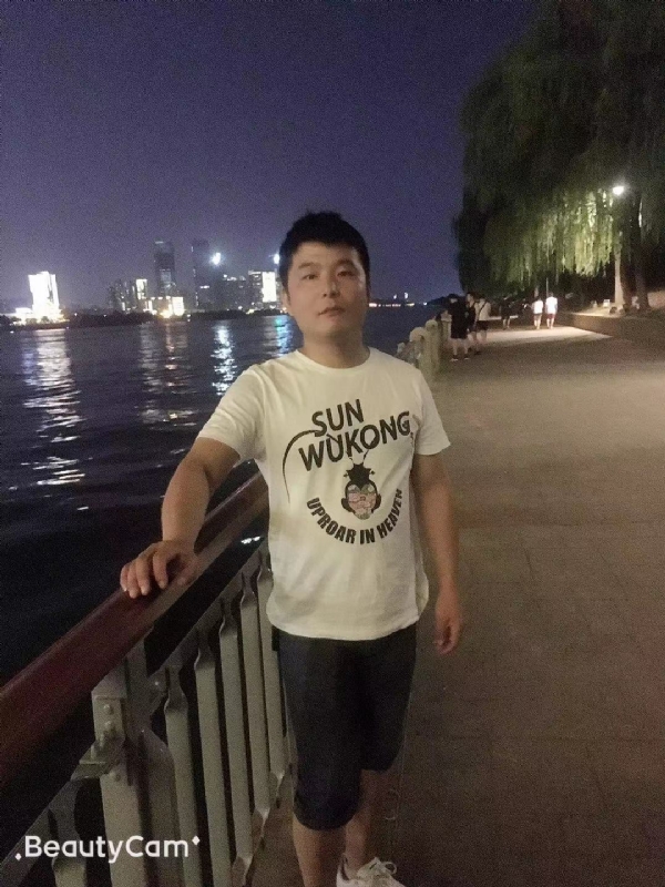 古月的第二张照片--南宁相亲服务中心