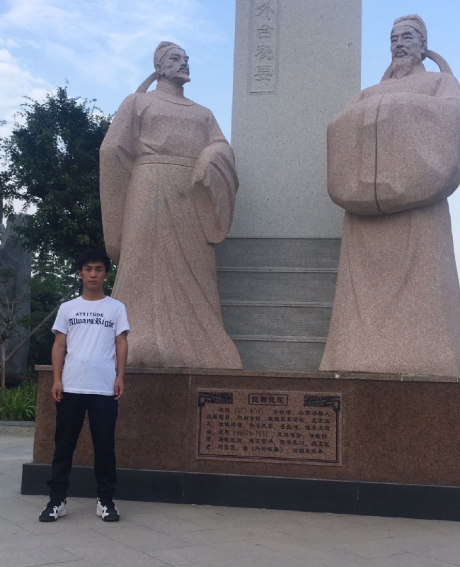 仰望x未来的第一张照片--南宁相亲服务中心