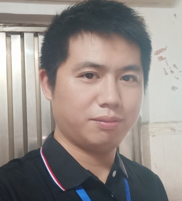 单身奶爸的第一张照片--南宁相亲服务中心