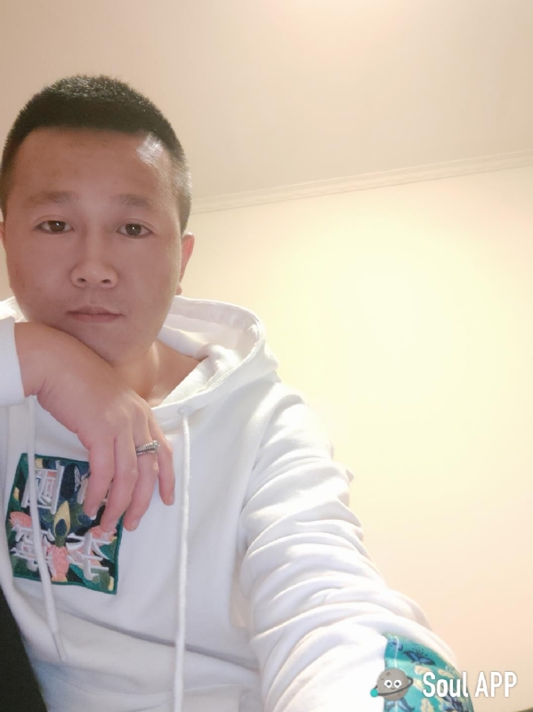 Away的第一张照片--南宁相亲服务中心