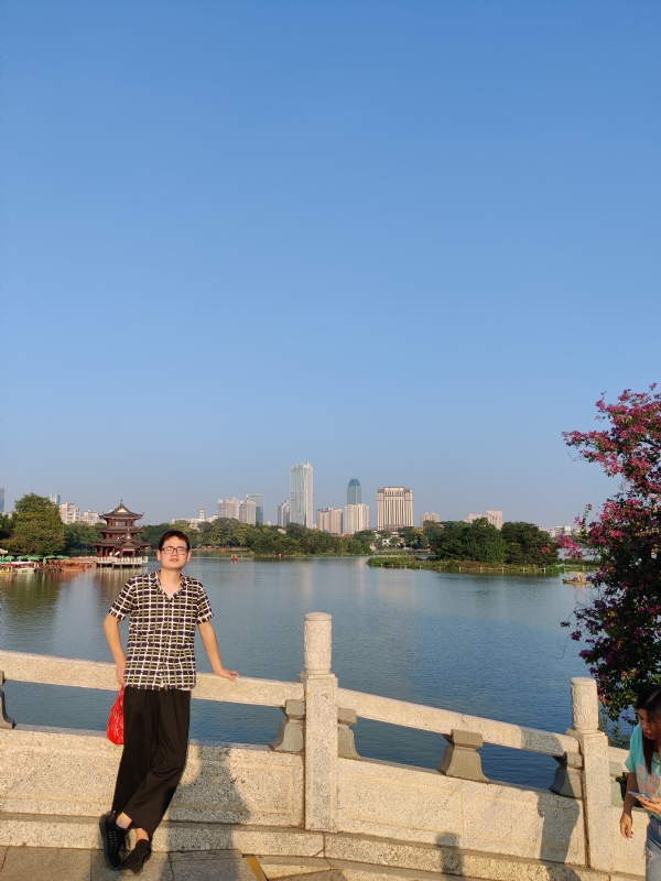 萍水相逢晏的第一张照片--南宁相亲服务中心