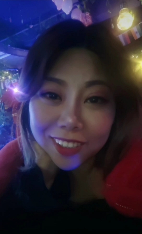 收快递的费仙女的第一张照片--南宁相亲服务中心