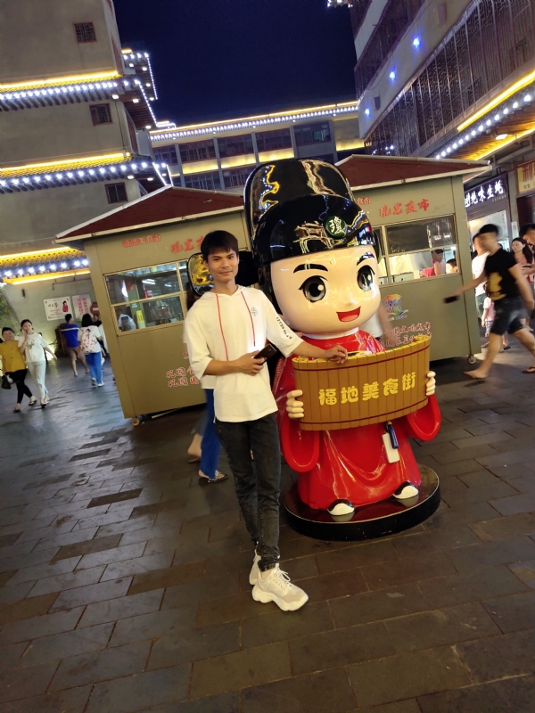 圆嘟嘟的瘦子的第一张照片--南宁相亲服务中心