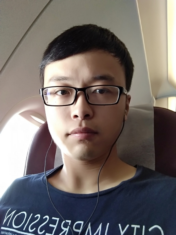 在水一方的第二张照片--南宁相亲服务中心