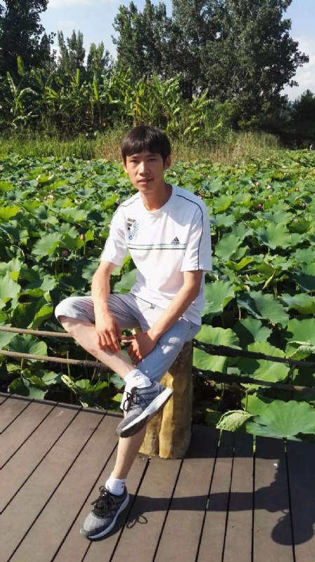 洛佐山娃的第一张照片--南宁相亲服务中心