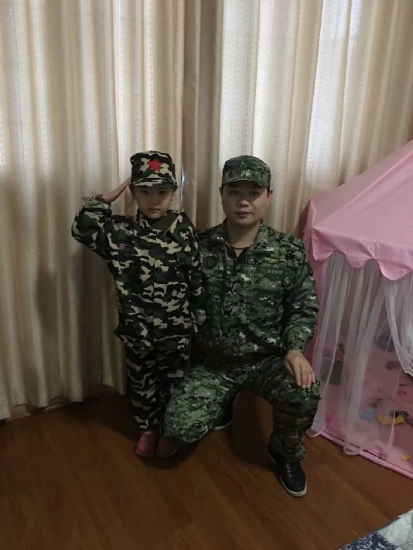 俗人的第一张照片--南宁相亲服务中心