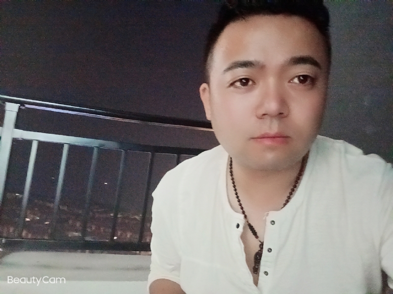 可么嗯哼的第一张照片--南宁相亲服务中心