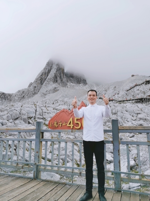 灰太狼的第一张照片--南宁相亲服务中心