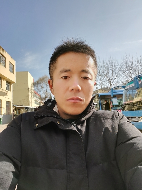 孤独的云的第三张照片--南宁相亲服务中心