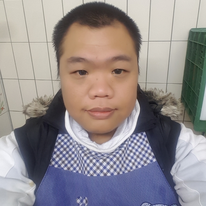 黑熊的第一张照片--南宁相亲服务中心