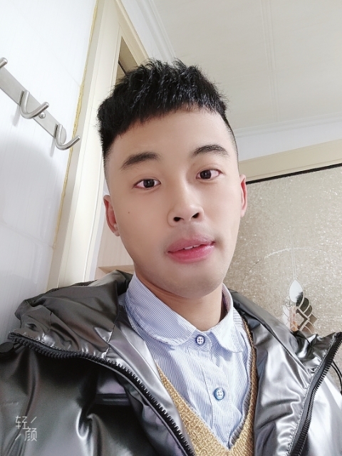 幼稚鬼的第一张照片--南宁相亲服务中心