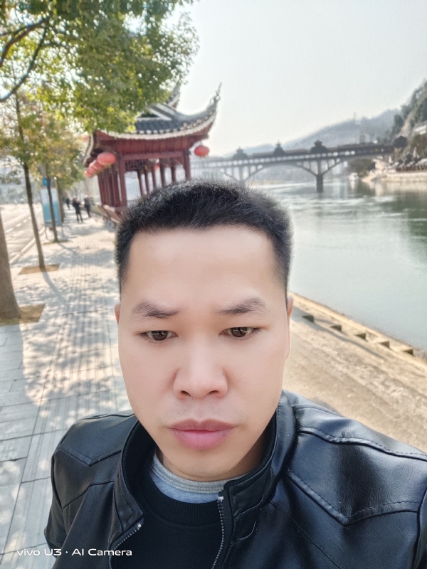 啊锦的第一张照片--南宁相亲服务中心