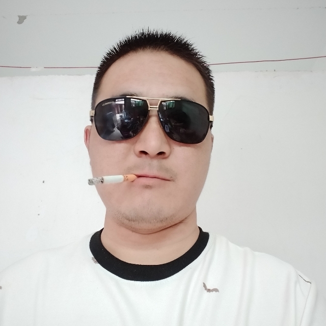 白伟伟的第一张照片--南宁相亲服务中心