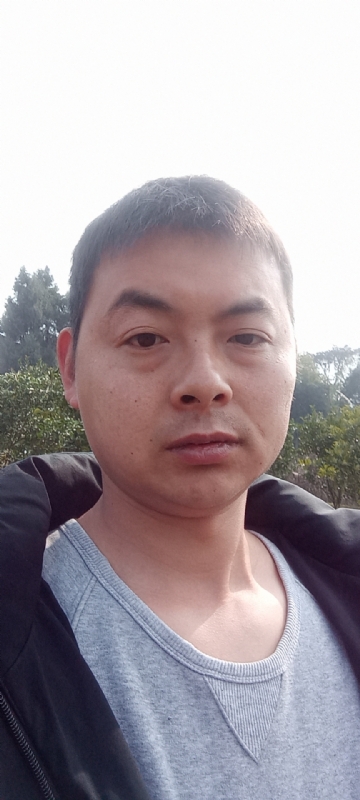 亲亲抱抱我爱你的第一张照片--南宁相亲服务中心