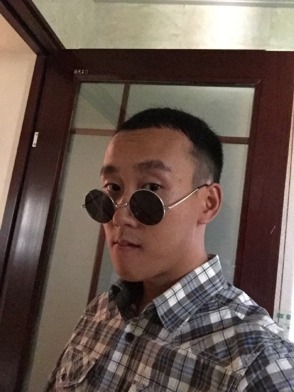 悲喜的第一张照片--南宁相亲服务中心