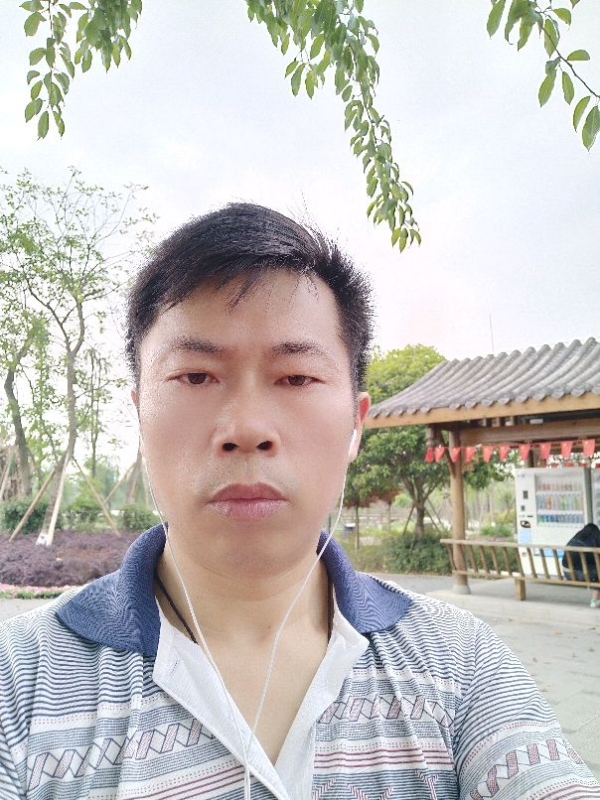 一个人的孤单的第一张照片--南宁相亲服务中心