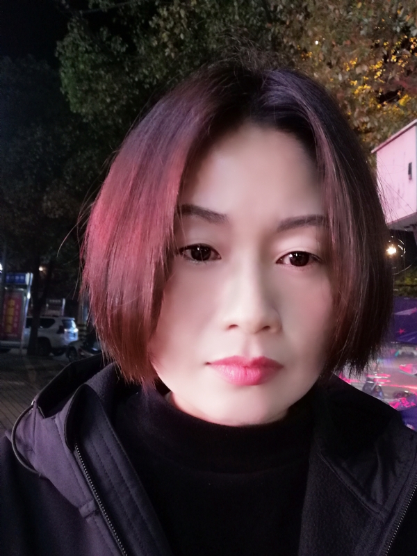 风中百合的第一张照片--南宁相亲服务中心