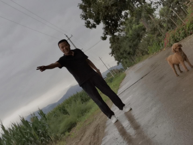 每天的温暖的第一张照片--南宁相亲服务中心