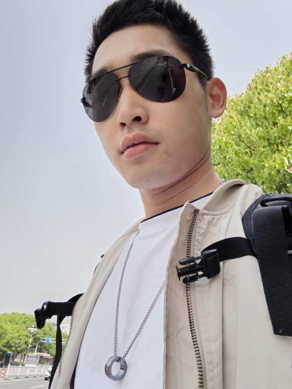 残花落陌,的第一张照片--南宁相亲服务中心